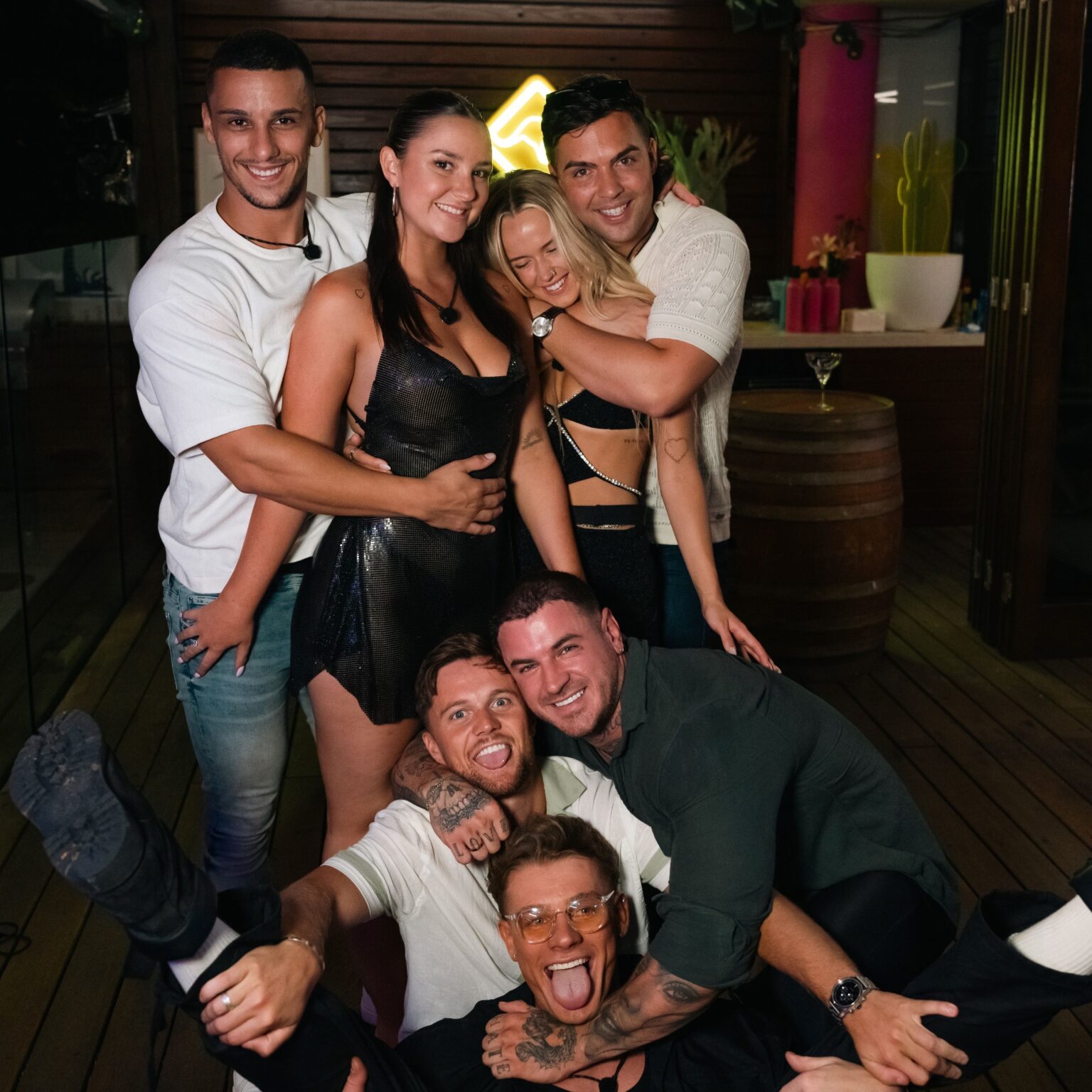 Unleash The Cast Of Aussie Shore. Paramount Australia & New Zealand Corporate